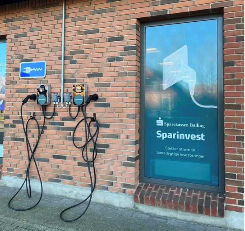 Sparekassen Balling ladestander_02.JPG