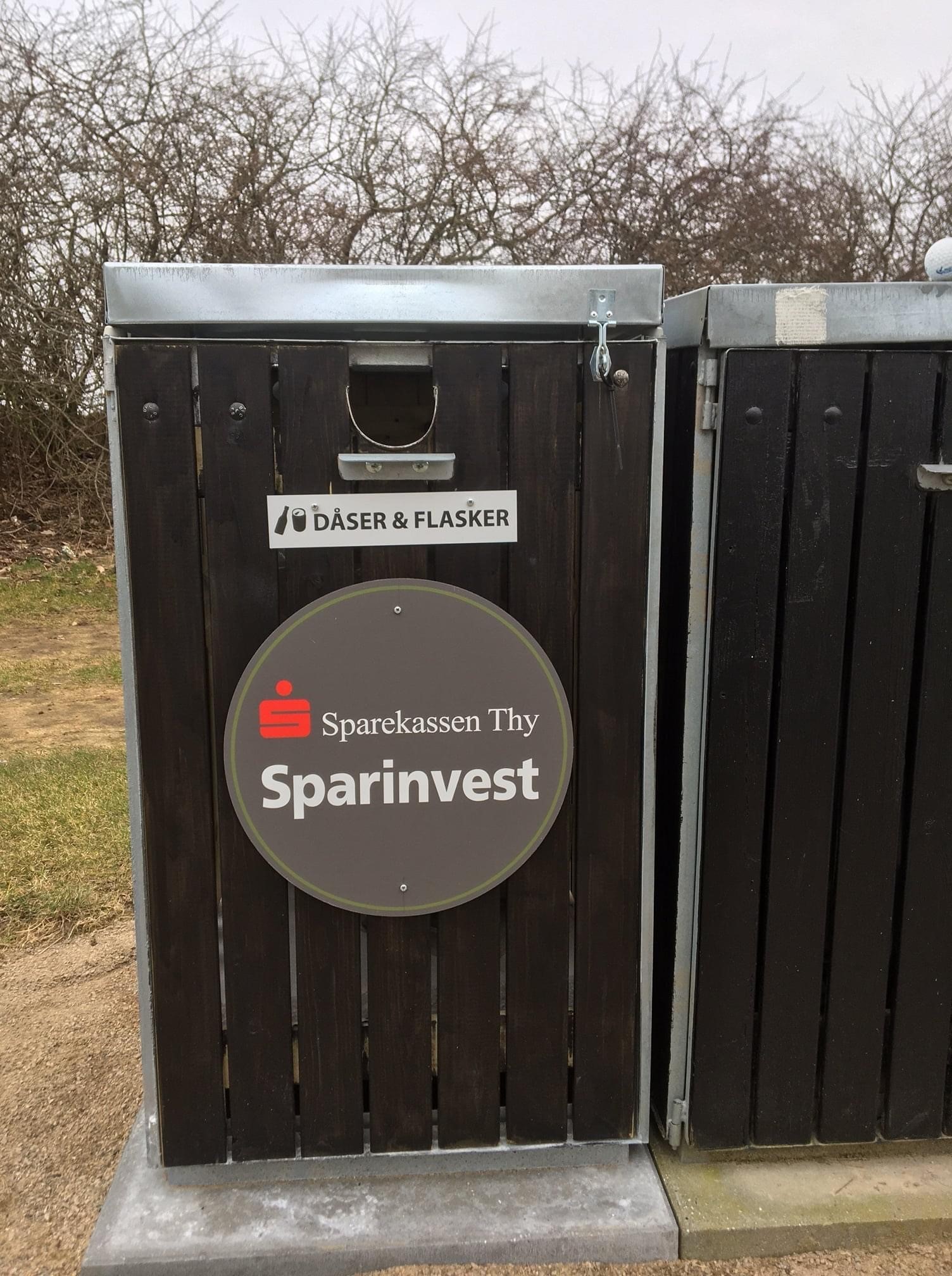 Sparekassen Thy flaskecontainer.jpg